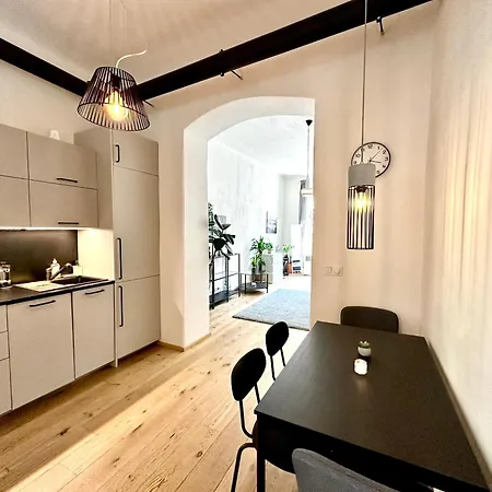 Luxury Flat In Center Superhost - 5 Star * Prague